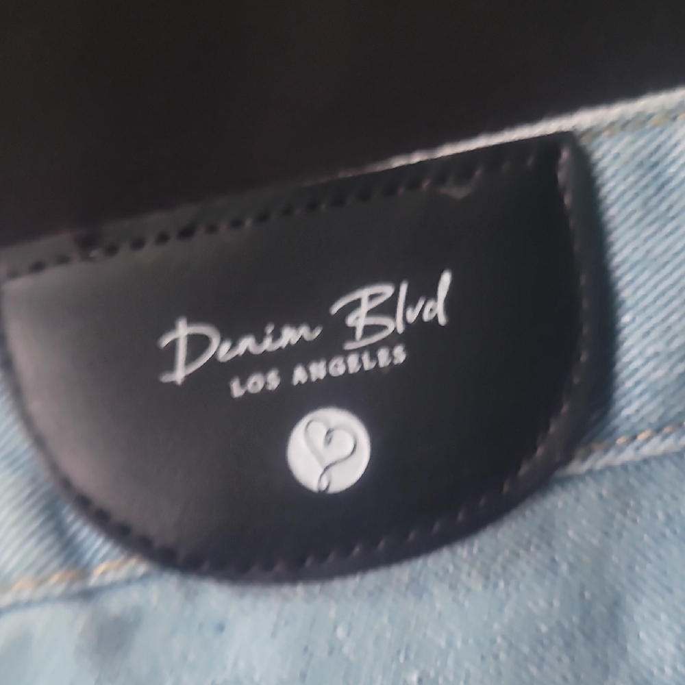 Light Blue Distressed Denim Shorts - Picture 7 of 16